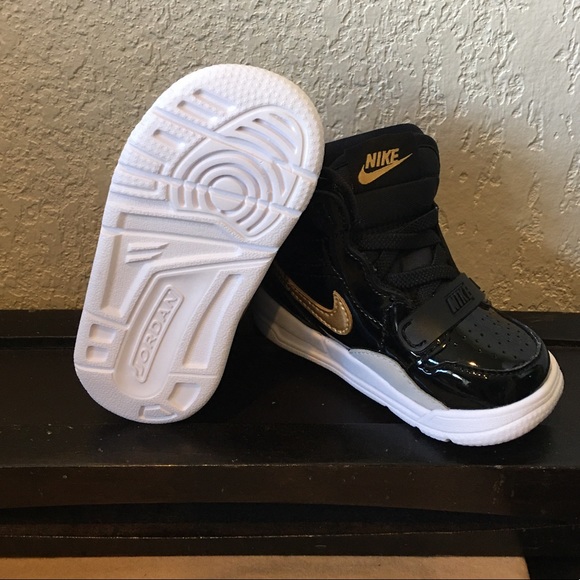 New Jordan Legacy 312 Black Gold Patent size 5C. - Picture 4 of 5